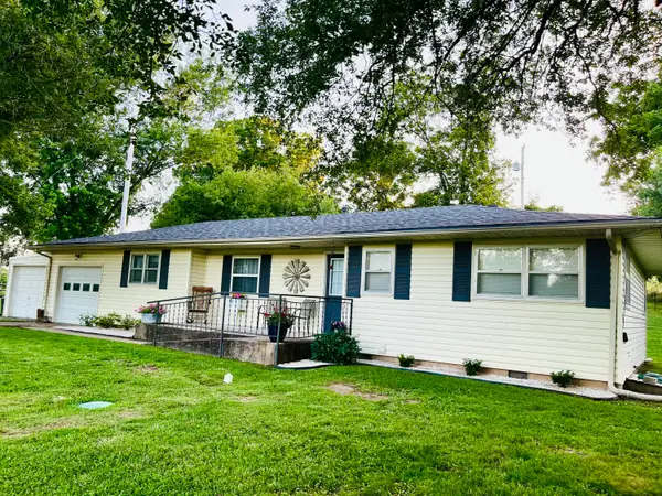 8675 S State Highway 5, Ava, MO 65608