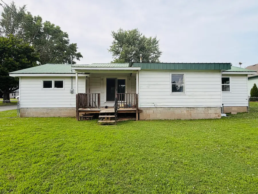 204 W Oak Street, Stockton, MO 65785 - #3