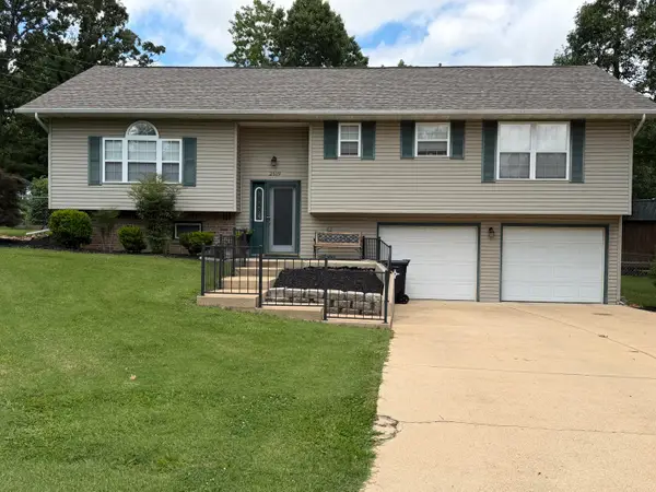 2519 Courtney Place, West Plains, MO 65775