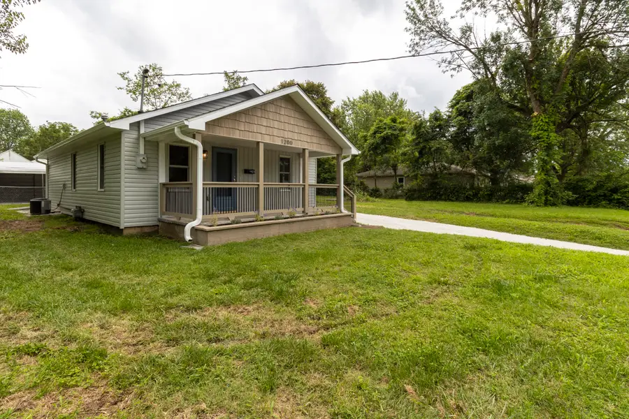 1200 N Clifton Avenue, Springfield, MO 65802 - #2