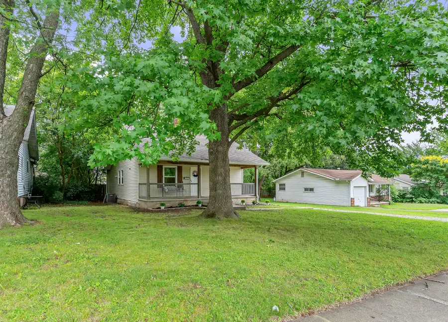 1034 N Clay Avenue, Springfield, MO 65802 - #3