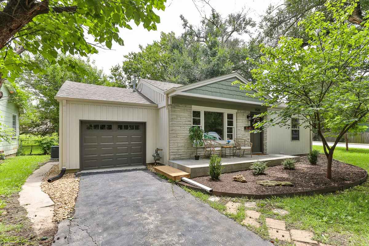 1520 S Pickwick Avenue, Springfield, MO 65804 - #1