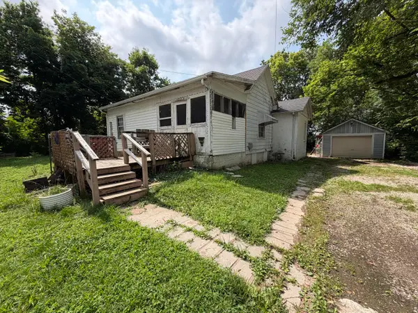 1218 E Locust Street, Springfield, MO 65803