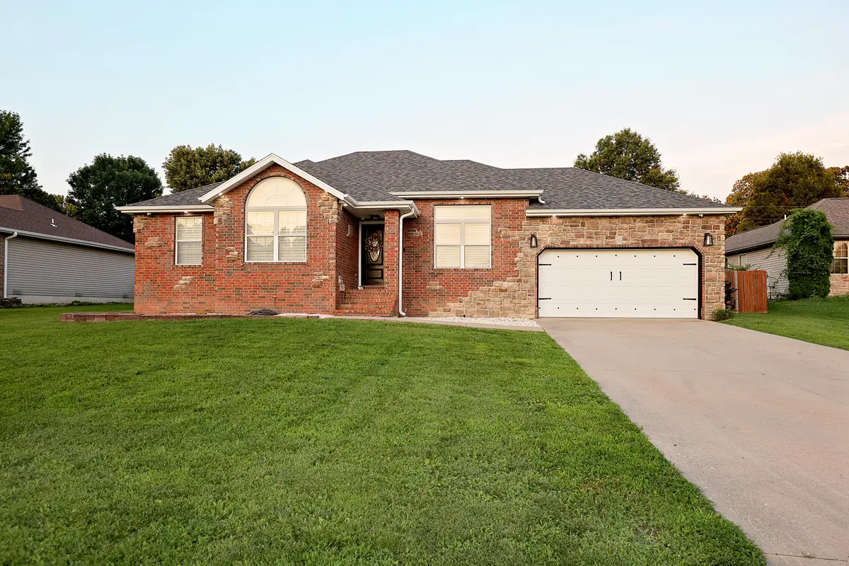 1520 Spring Hills Street, Marshfield, MO 65706 - #1