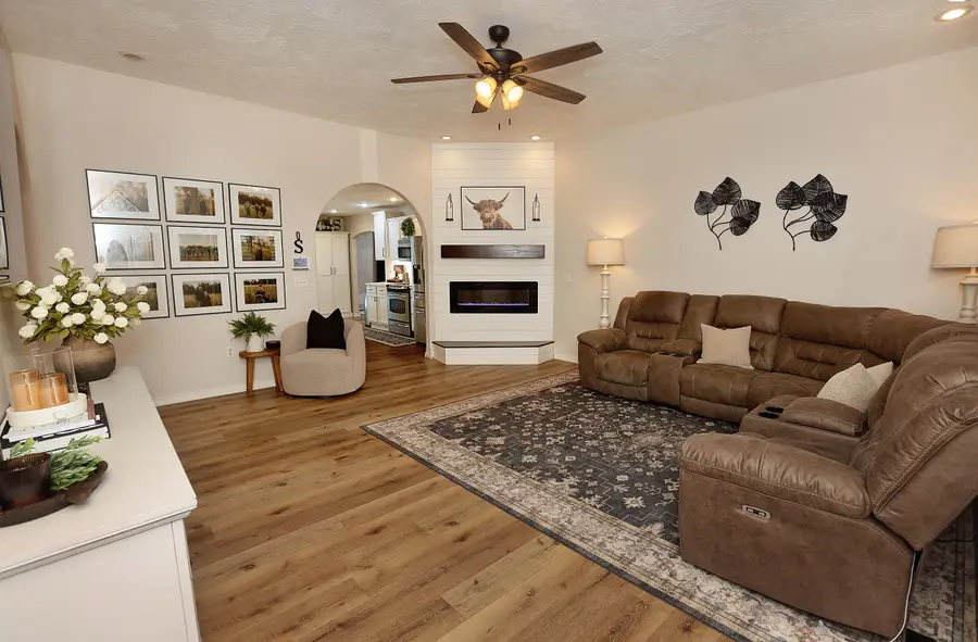 1520 Spring Hills Street, Marshfield, MO 65706 - #3