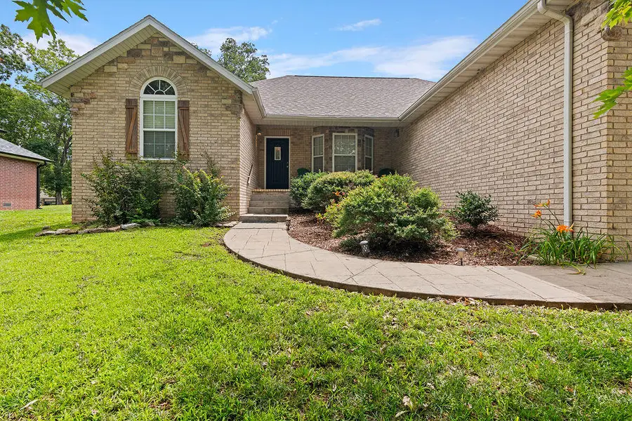 3296 N Eakins Avenue, Springfield, MO 65803 - #3