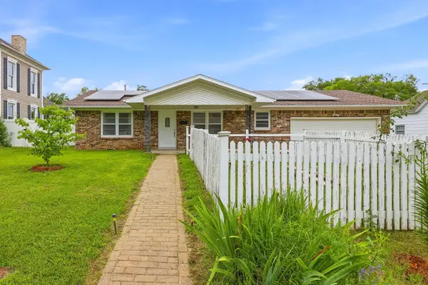 331 E Olive Street, Bolivar, MO 65613
