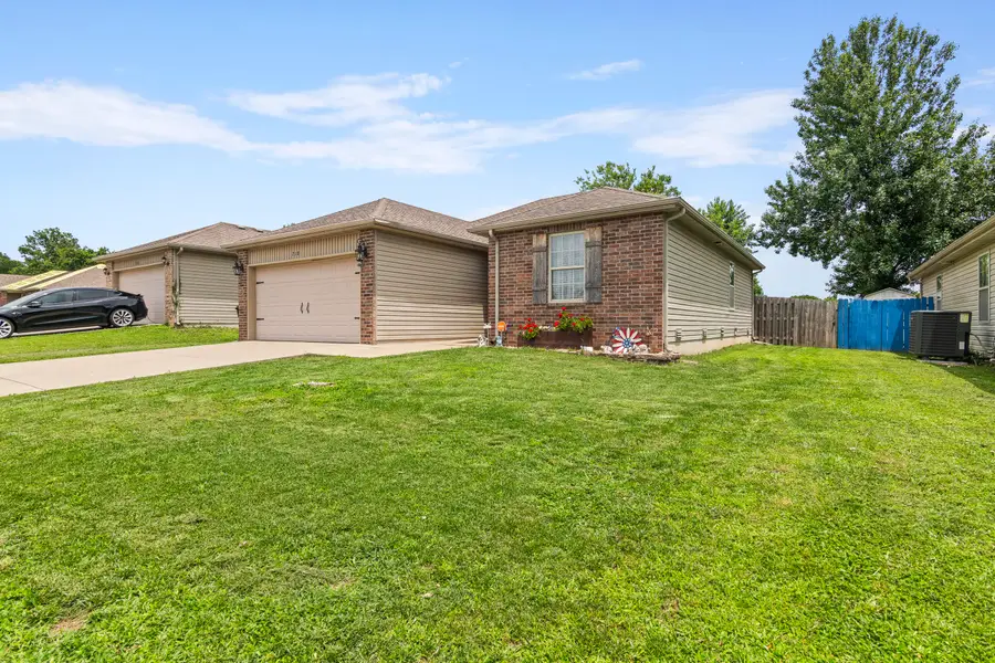 718 S Mahn Avenue, Springfield, MO 65802 - #2