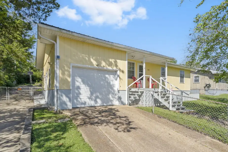 303 Walnut Street, Hollister, MO 65672 - #2