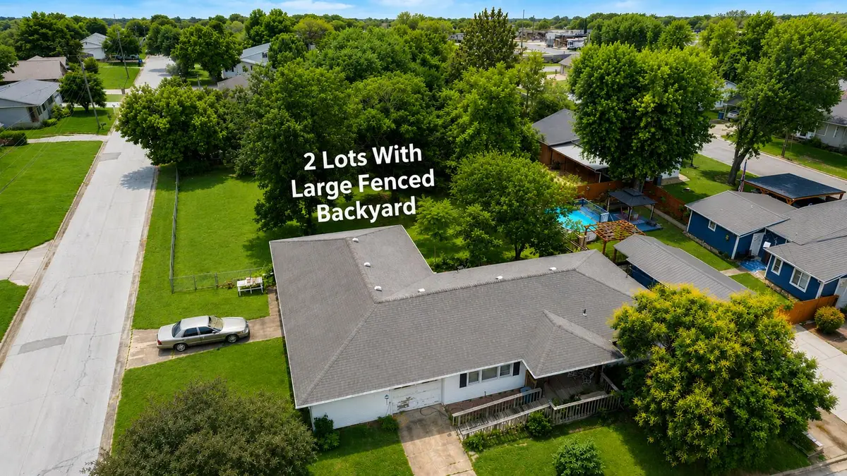 902 Canal Street, Branson, MO 65616 - #1