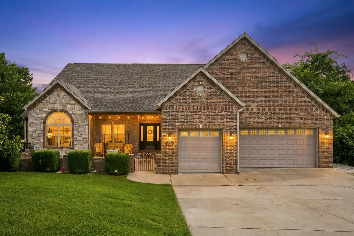 135 Roark Hills Drive, Branson, MO 65616 - #1