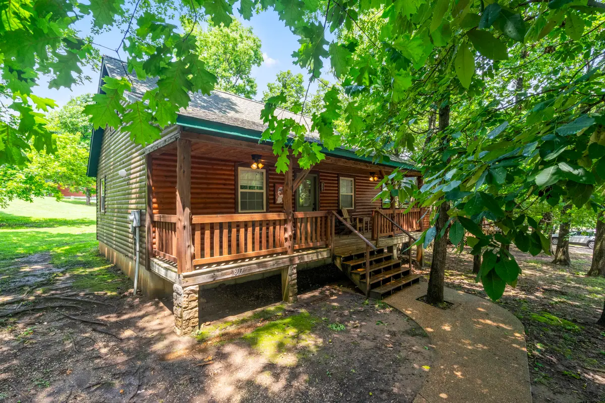 807 E Surf Street, Stockton, MO 65785 - #1