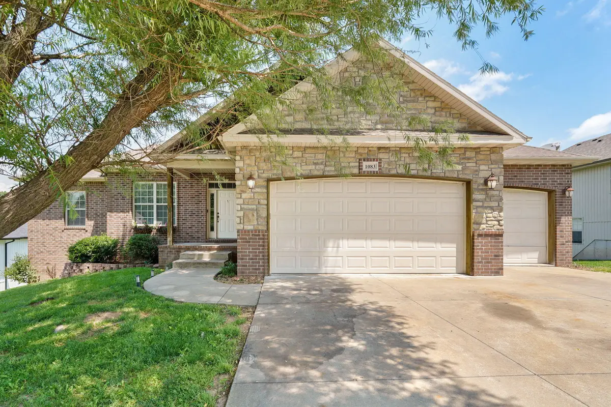 1083 E Daisy Falls Drive, Nixa, MO 65714 - #1