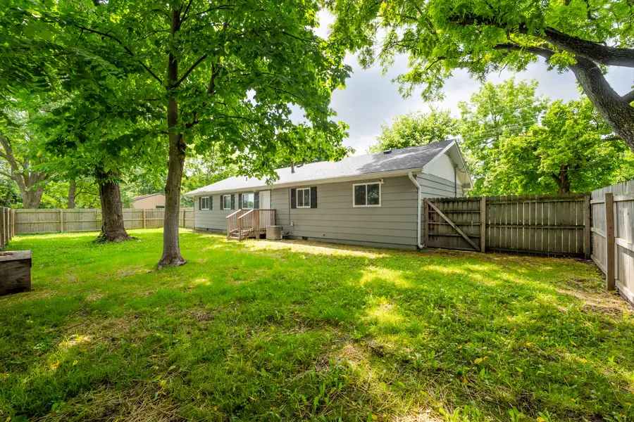 715 E Springfield Street, Aurora, MO 65605 - #2