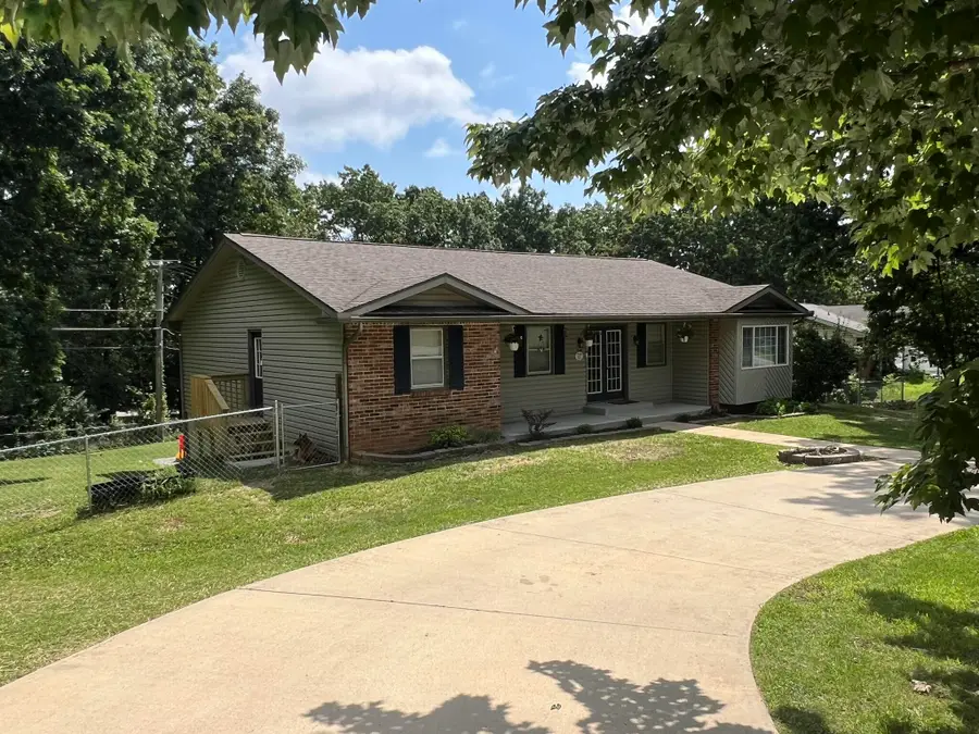 1907 Stein Avenue, West Plains, MO 65775 - #2