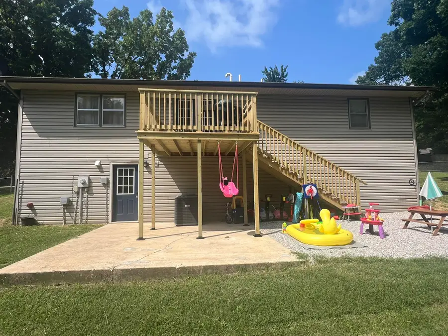 1907 Stein Avenue, West Plains, MO 65775 - #3