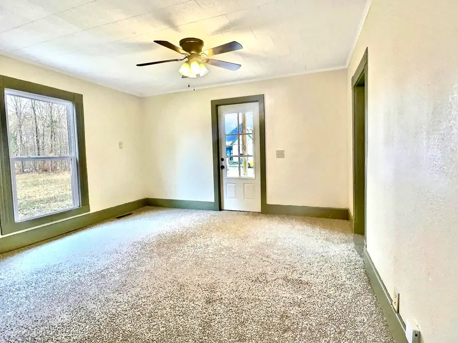906 E Cale Street, Monett, MO 65708 - #3