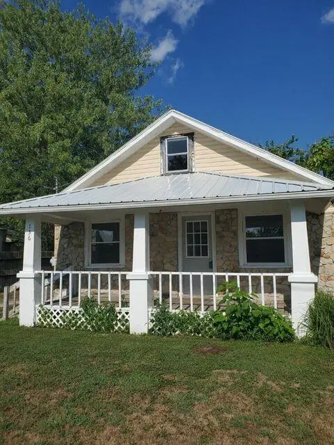 136 N Charles Street, Seymour, MO 65746 - #1