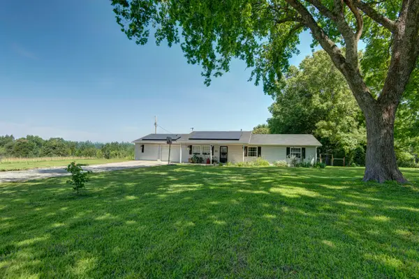 4302 Uu Road, Elkland, MO 65644