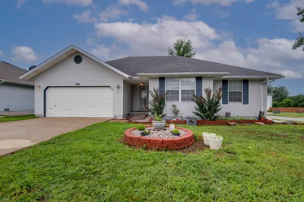3064 W Westchester Place, Springfield, MO 65810
