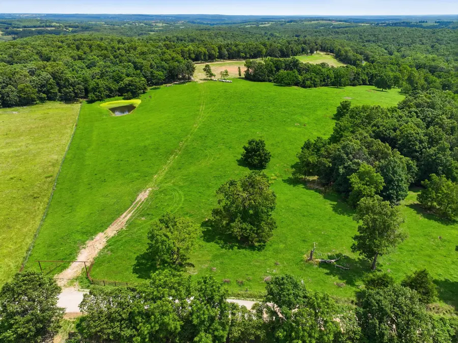 000 Gravel Point Road #1, Mountain Grove, MO 65711 - #2