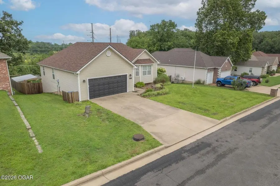 2724 N Missouri Avenue, Joplin, MO 64801 - #3