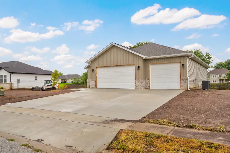 3026 E Bradford East Street, Republic, MO 65738 - #3