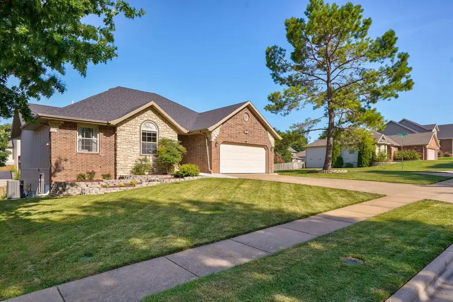 5692 S Fox Hollow Avenue, Springfield, MO 65810 - #2