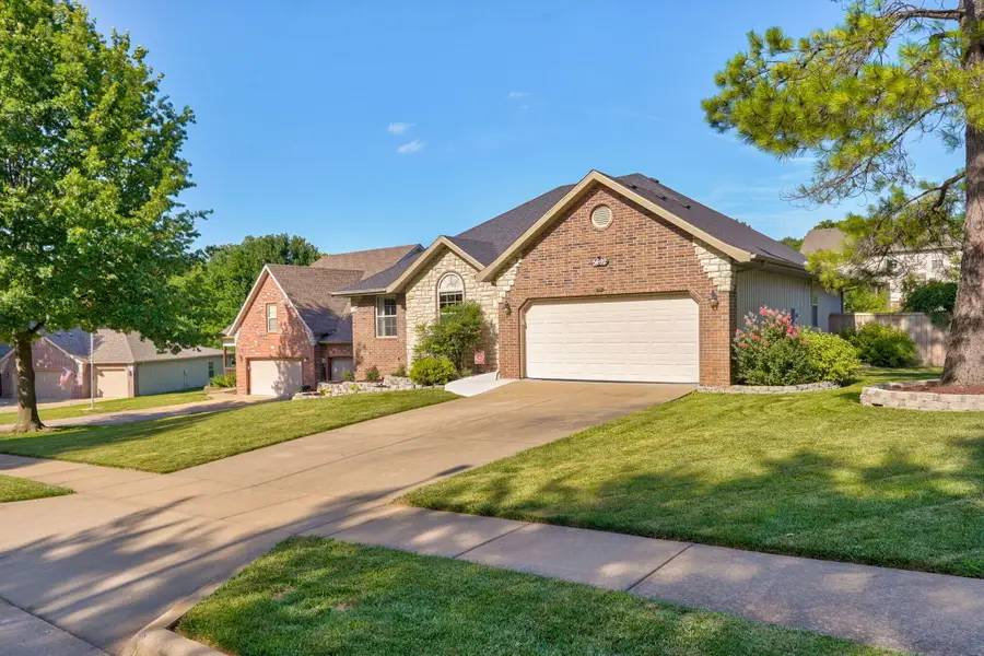 5692 S Fox Hollow Avenue, Springfield, MO 65810 - #3