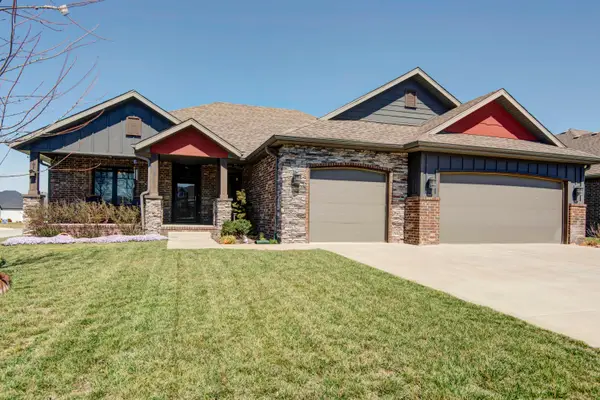 921 E Thorndale Drive, Nixa, MO 65714