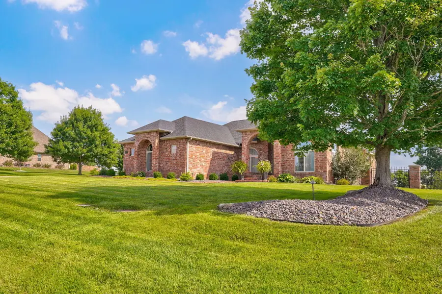 332 Sunset Drive, Saddlebrooke, MO 65630 - #2