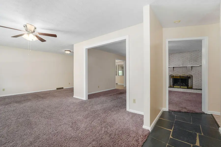 1321 E Walnut Lawn Street, Springfield, MO 65804 - #3