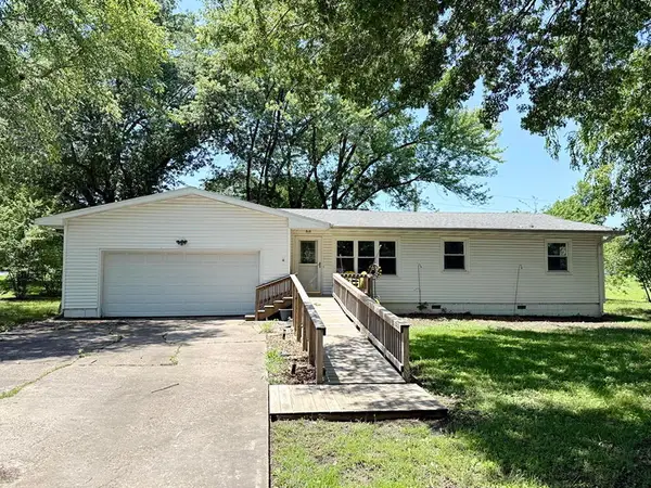 1608 Ely Drive, El Dorado Springs, MO 64744