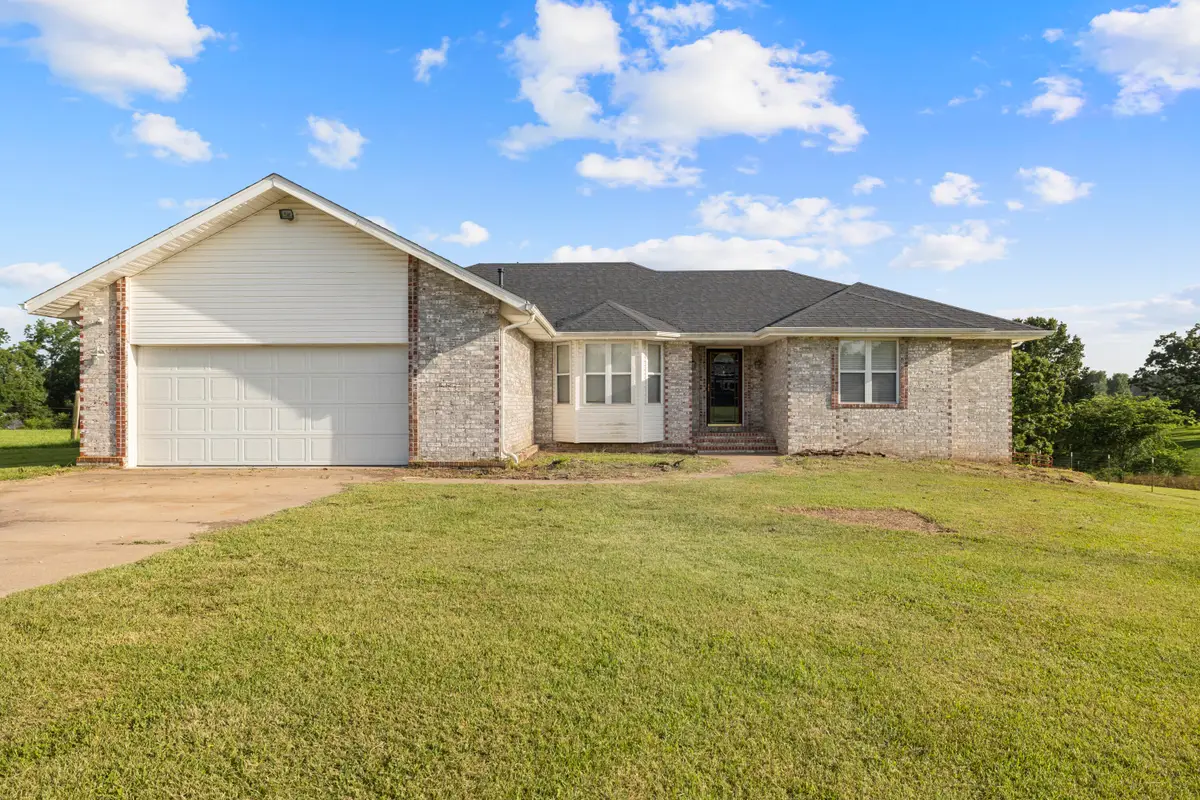 882 Trout Road, Ozark, MO 65721 - #1