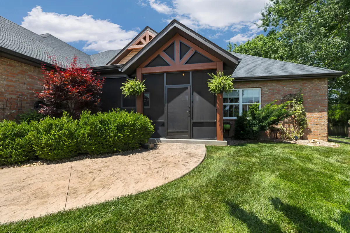 1911 N Pavilion Place, Strafford, MO 65757 - #1