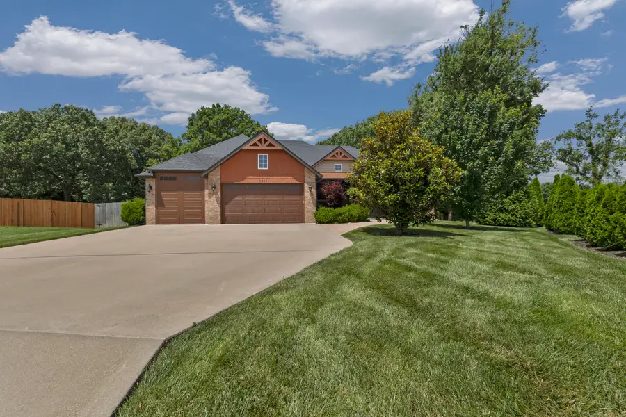 1911 N Pavilion Place, Strafford, MO 65757 - #2