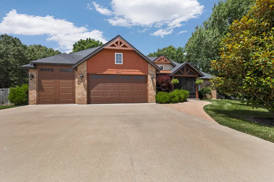 1911 N Pavilion Place, Strafford, MO 65757 - #3
