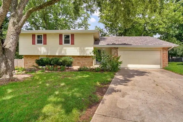 721 E Westchester Court, Springfield, MO 65810
