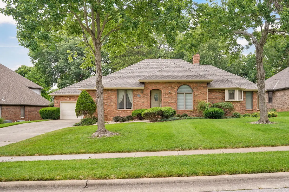 2017 E Richmond Street, Springfield, MO 65804 - #1