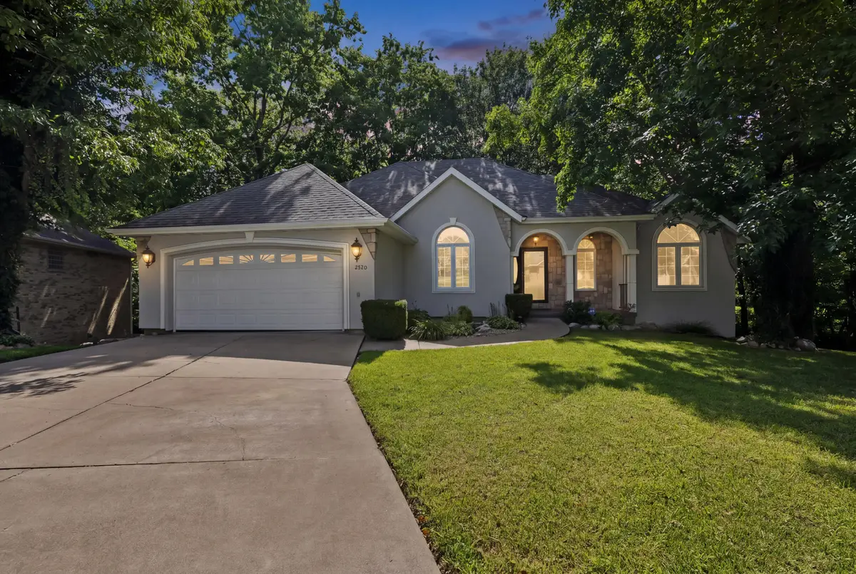 2520 W Arlington Street, Springfield, MO 65810 - #1