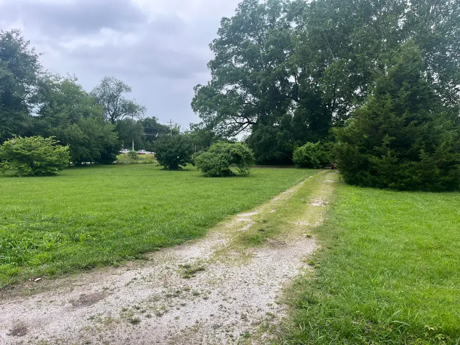 2233 E Blaine Street, Springfield, MO 65803 - #3