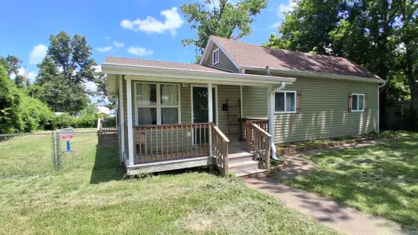 129 W Cline Street, Aurora, MO 65605