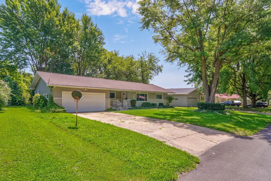 1626 S St Charles Avenue, Springfield, MO 65804 - #2