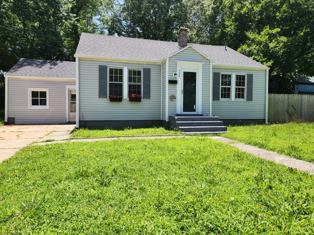 524 W Jackson Street, Marshfield, MO 65706 - #1
