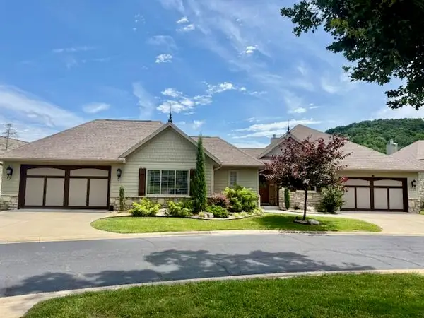 29 Grand Vin Lane, Blue Eye, MO 65611