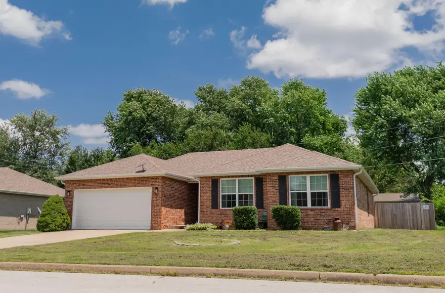 2320 S Mesa Drive, Bolivar, MO 65613 - #3