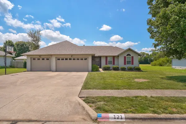121 Deer Run, Willard, MO 65781