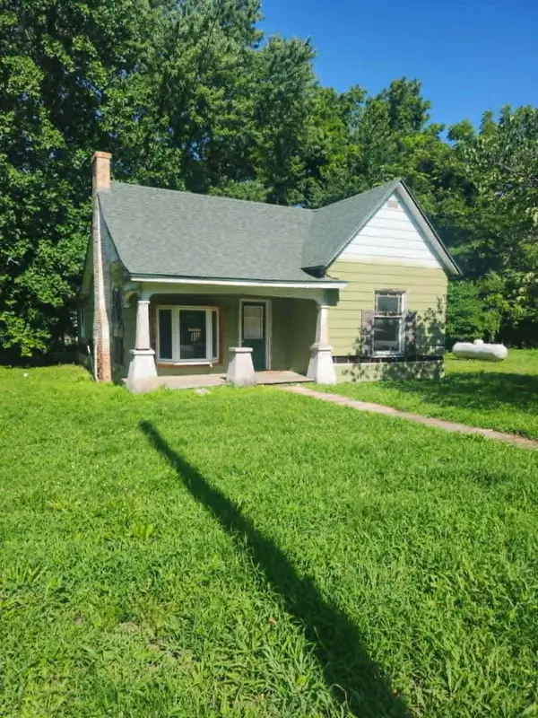 629 N Locust Street, Buffalo, MO 65622
