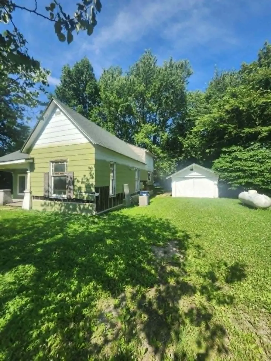 629 N Locust Street, Buffalo, MO 65622 - #3