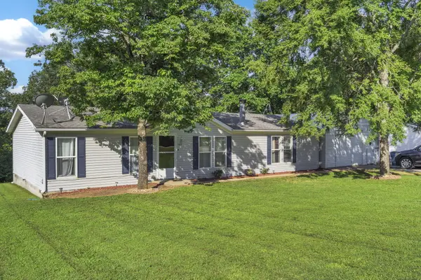 165 Clear Top Lane, Lampe, MO 65681